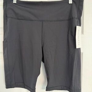 NEW Athleta Black Ultimate Stash Pocket 9 Short